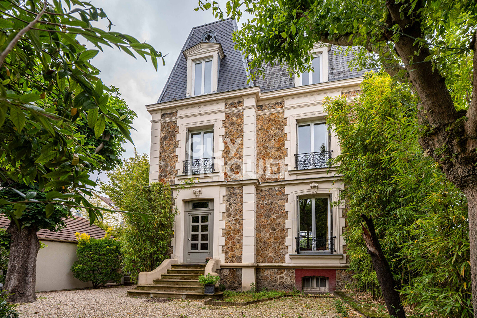 BELLE MAISON FAMILLIALE - CENTRE-VILLE