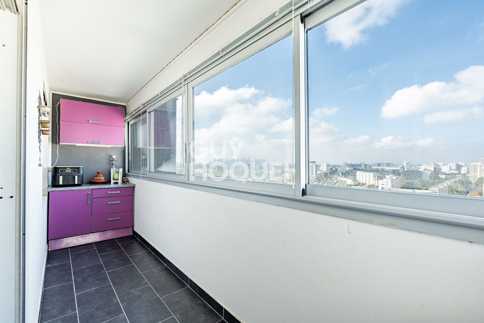 APPARTEMENT 5 PIECES EN DERNIER ETAGE