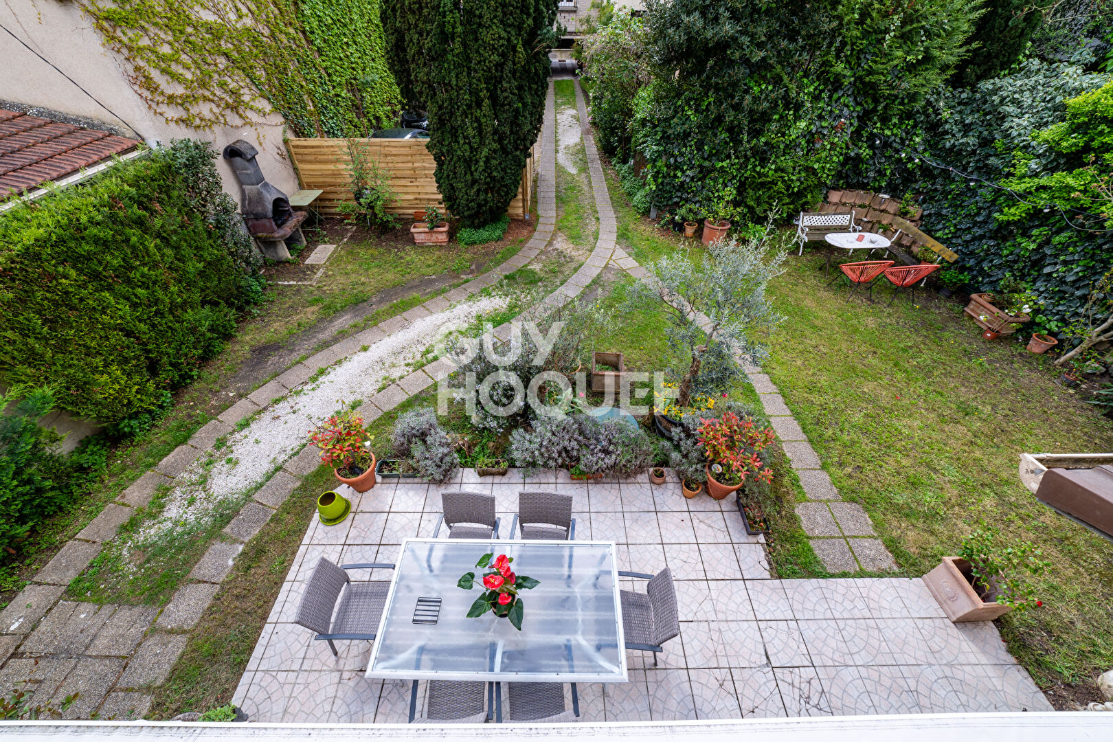 MAISON AVEC 4 CHAMBRES, JARDIN DE 200m² et GARAGE - Proche Gare de La-Garenne-Colombes