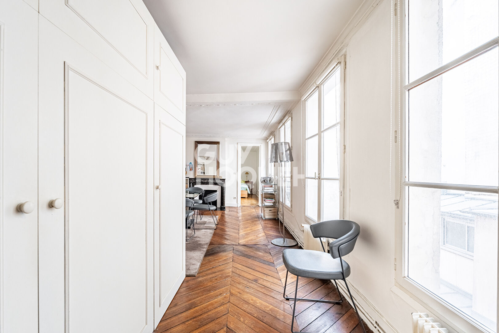 APPARTEMENT 2 PIECES - SECTEUR BOURSE