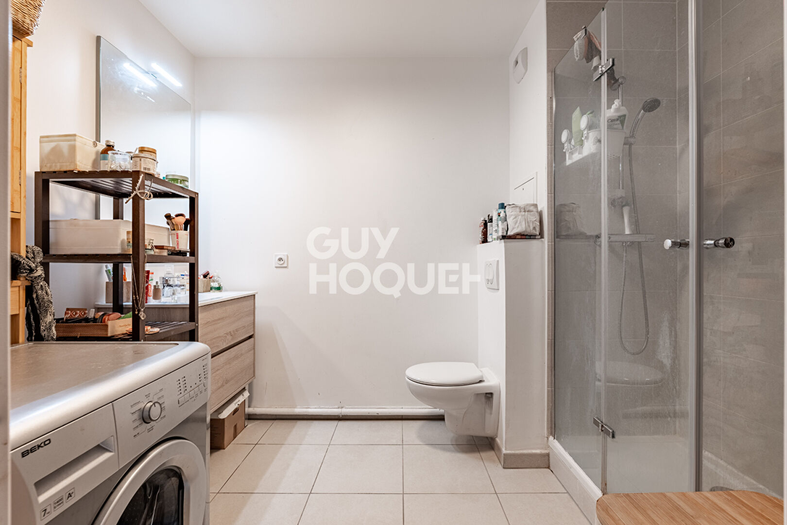 APPARTEMENT 4 PIECES AVEC TERRASSE ET PARKING