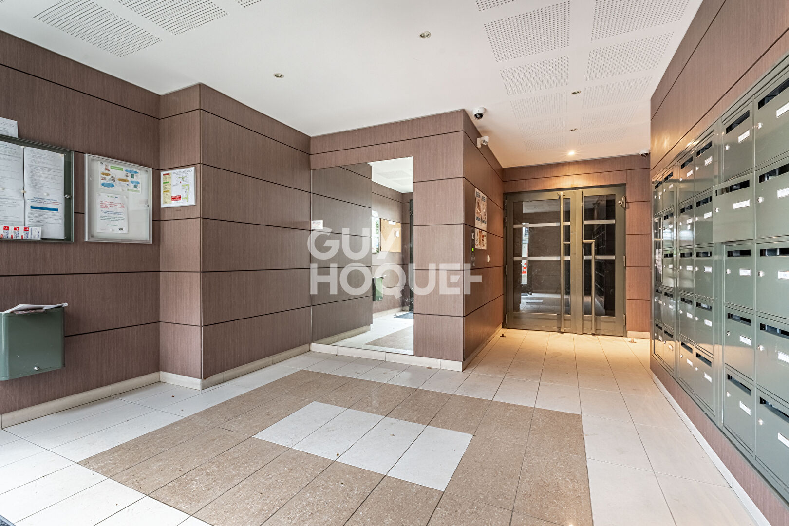 Appartement Colombes 5 pièce(s) 92.42 m2