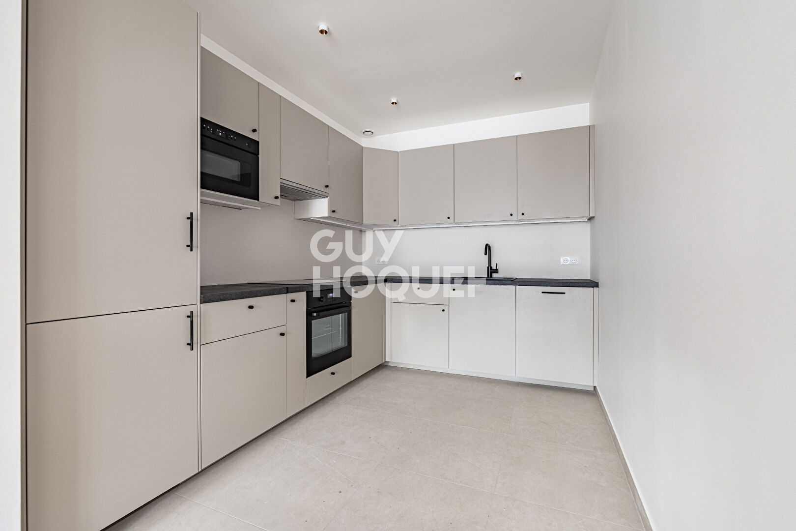 APPARTEMENT 3 PIECES - PLACE DES BOURGUIGNONS