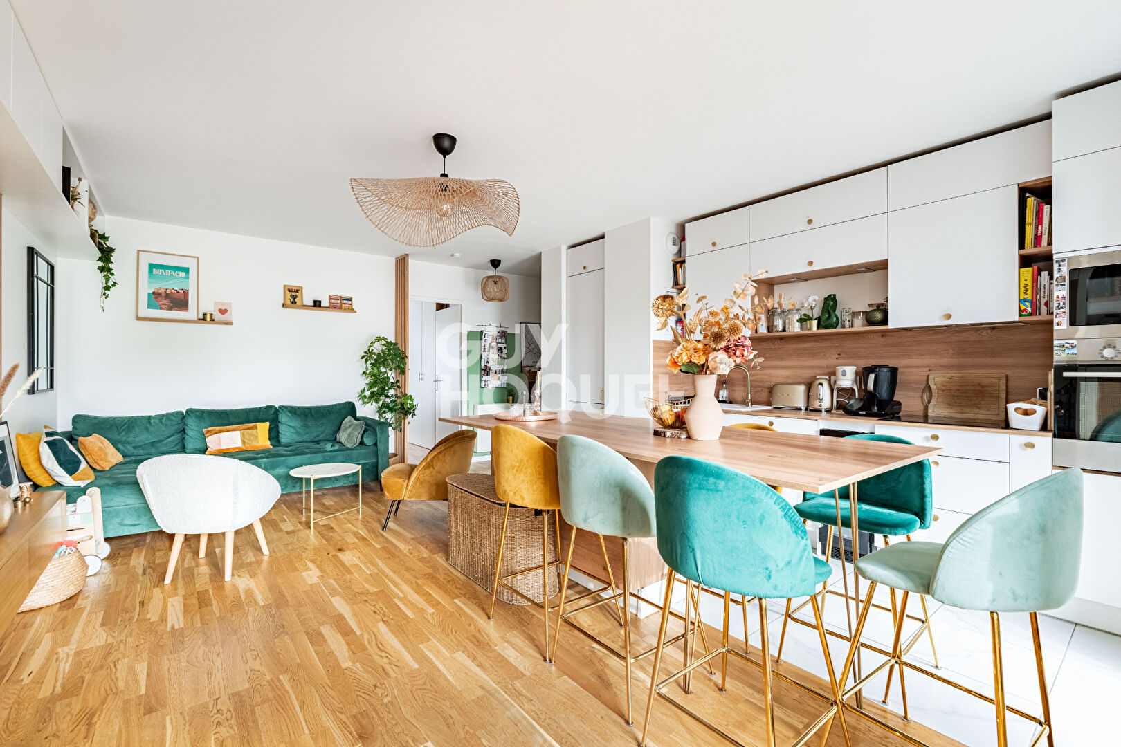 APPARTEMENT 3 PIECES AVEC TERRASSE PROCHE METRO GABRIEL PERI