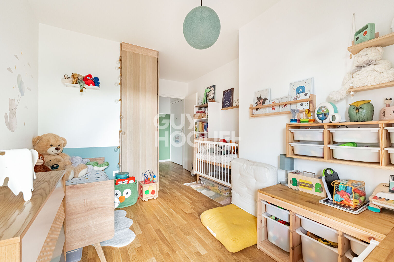 APPARTEMENT 3 PIECES AVEC TERRASSE PROCHE METRO GABRIEL PERI