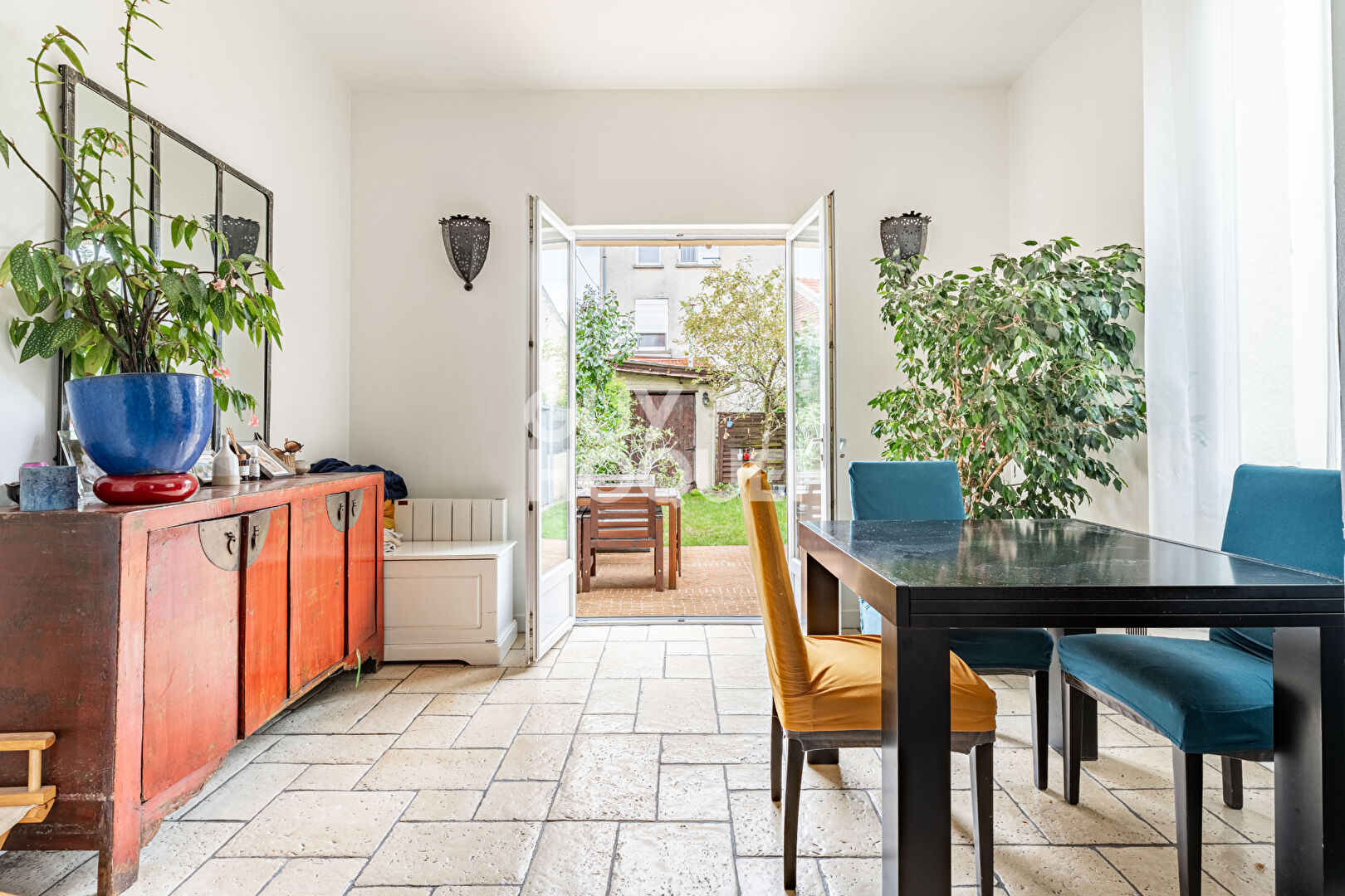 MAISON 3 CHAMBRES DANS UNE ALLEE PRIVEE