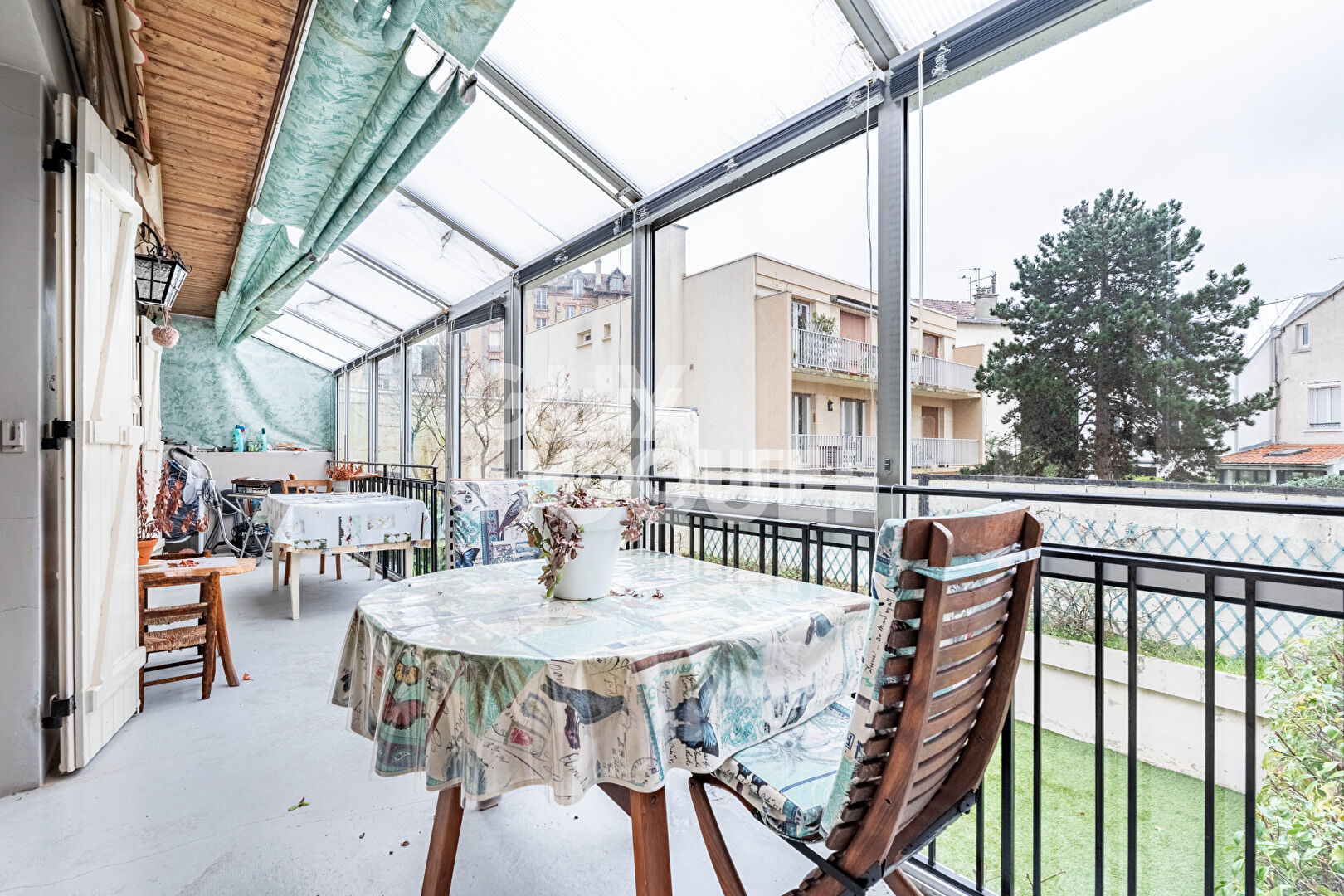 Maison La Garenne Colombes 6 pièce(s) 225 m2