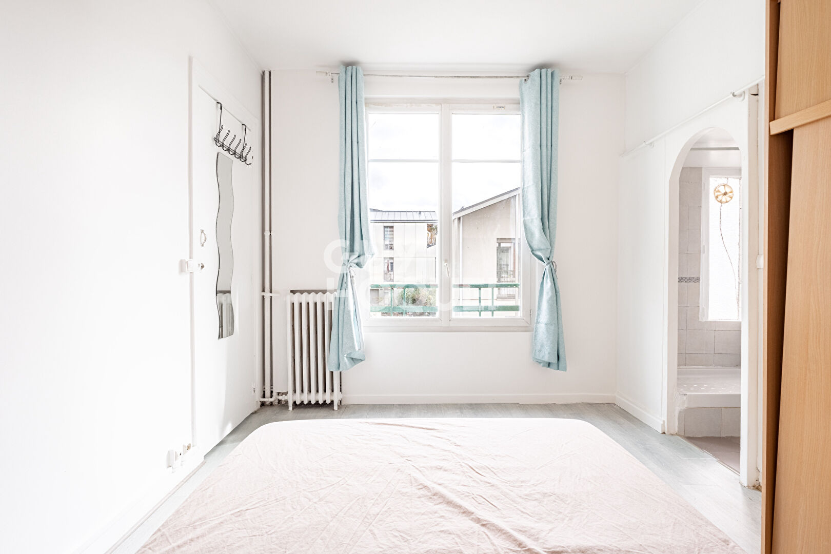 APPARTEMENT 2 PIECES PROCHE METRO GABRIEL PERI