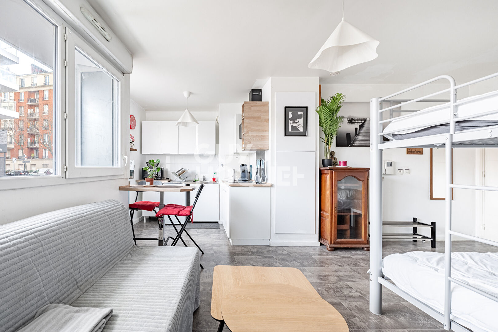 STUDIO A VENDRE AVEC PARKING