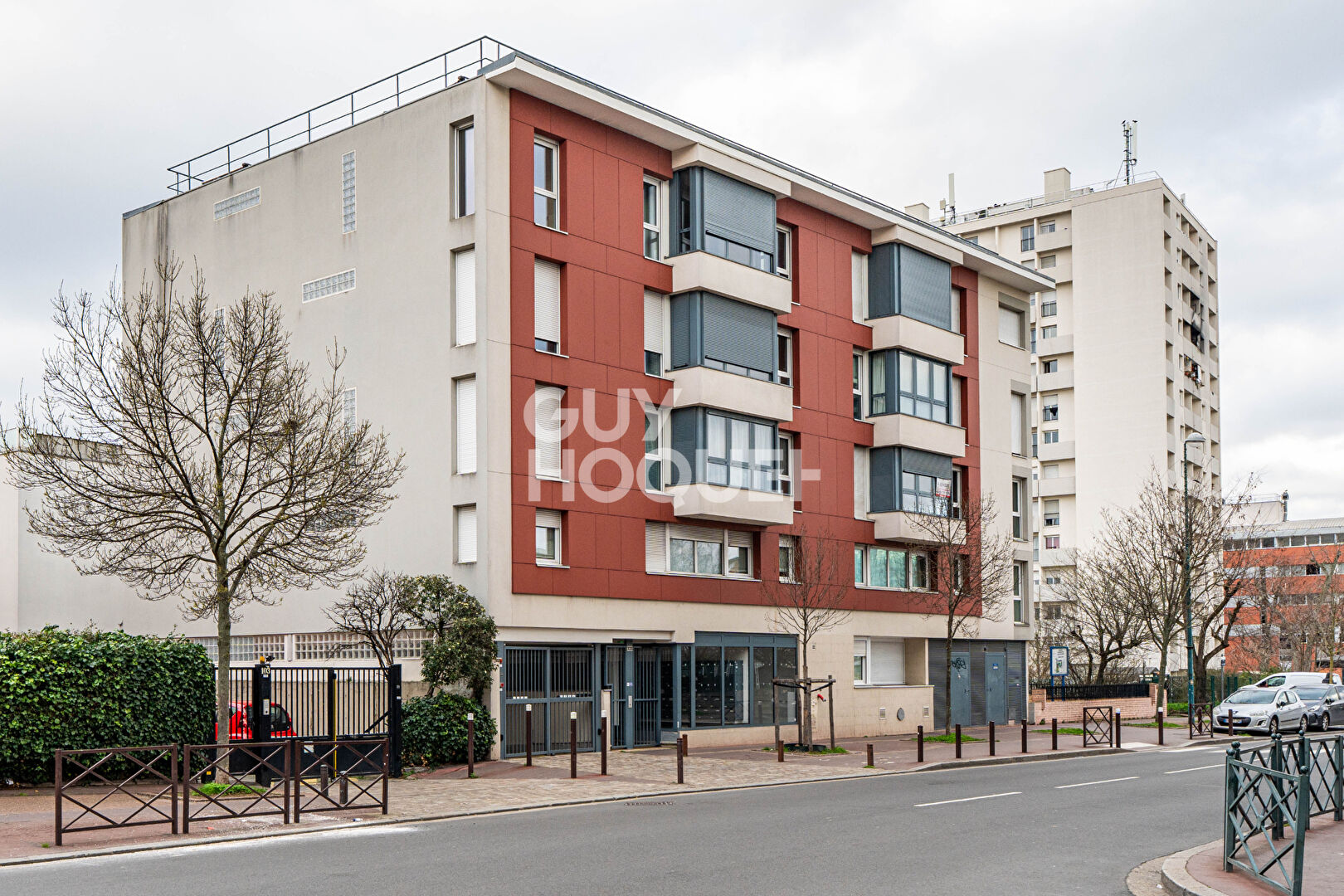 STUDIO A VENDRE AVEC PARKING