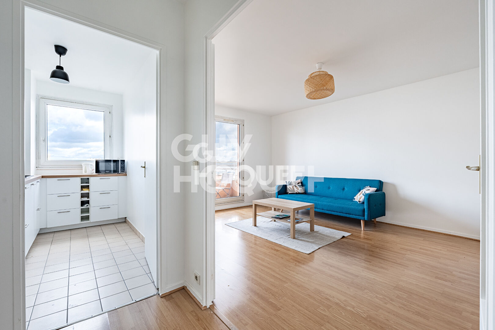 Appartement 2 Pièces de  46,52 m²  avec balcon et parking  - ASNIERES