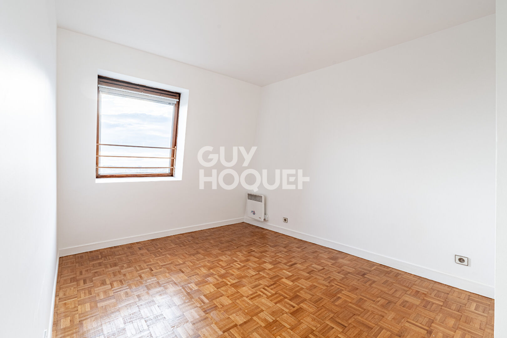 4 PIECES DERNIER ETAGE AVEC CAVE ET PARKING