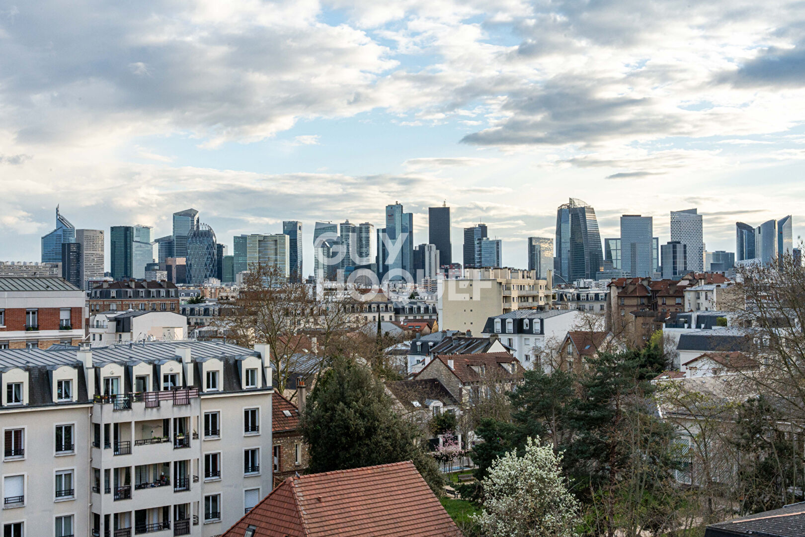 4 PIECES DERNIER ETAGE AVEC CAVE ET PARKING