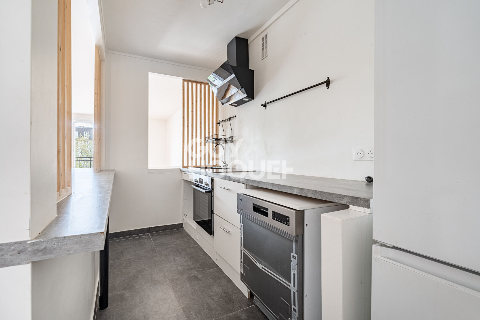 BOULOGNE BILLANCOURT : SPACIEUX 3 PIECES AVEC BALCON