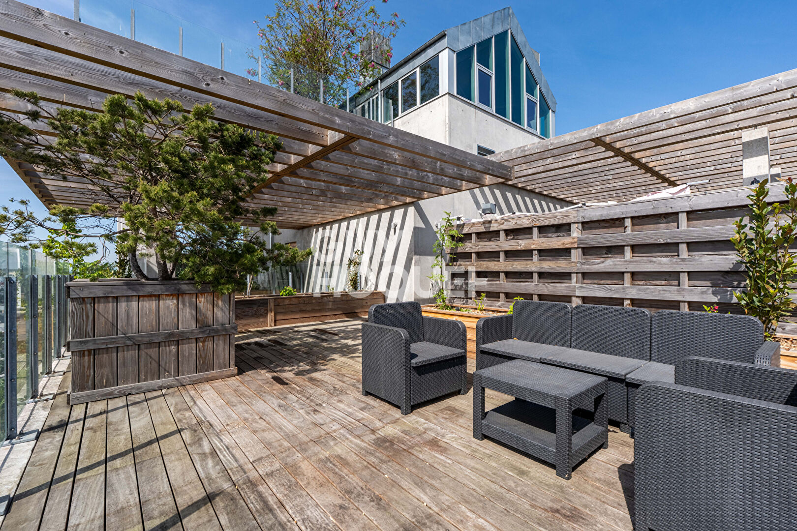 APPARTEMENT 4 PIECES AVEC TERRASSE EN DERNIER ETAGE