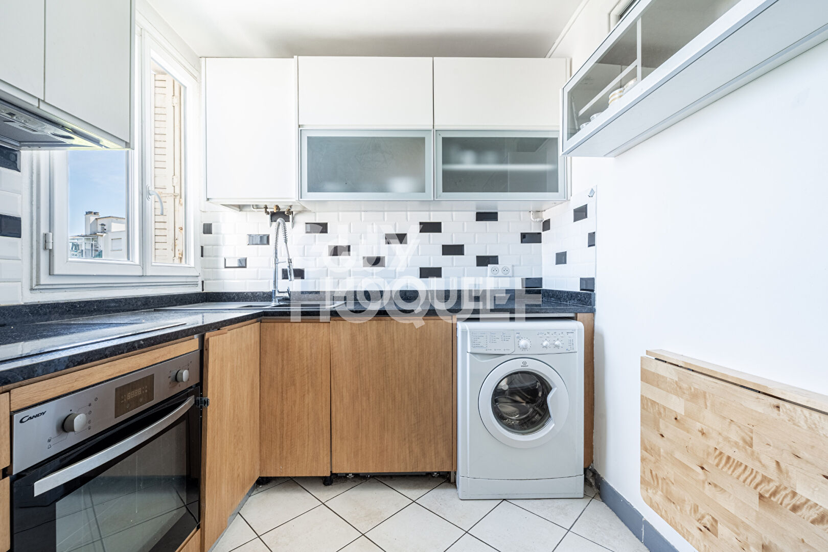 Appartement Asnieres Sur Seine 3 pièces avec balcon (2,75 m²)
