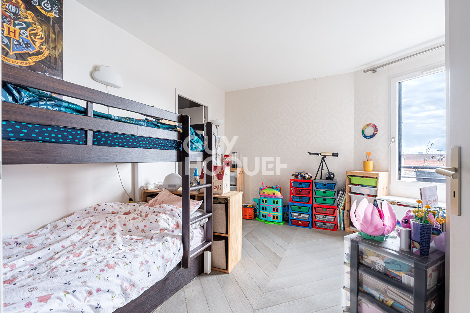 APPARTEMENT 3 PIECES AVEC PARKING ET TERRASSE