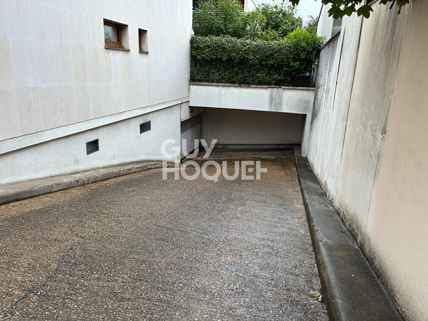 BOX RUE HOCHE