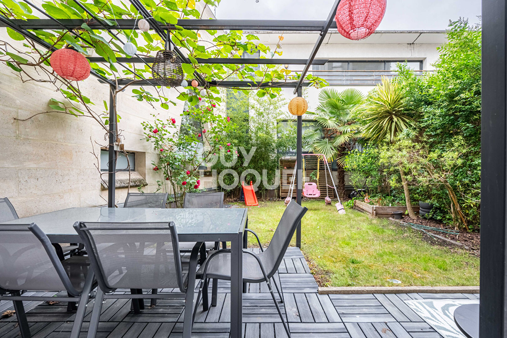 APPARTEMENT 3 PIECES AVEC JARDIN, PARKING ET CAVE