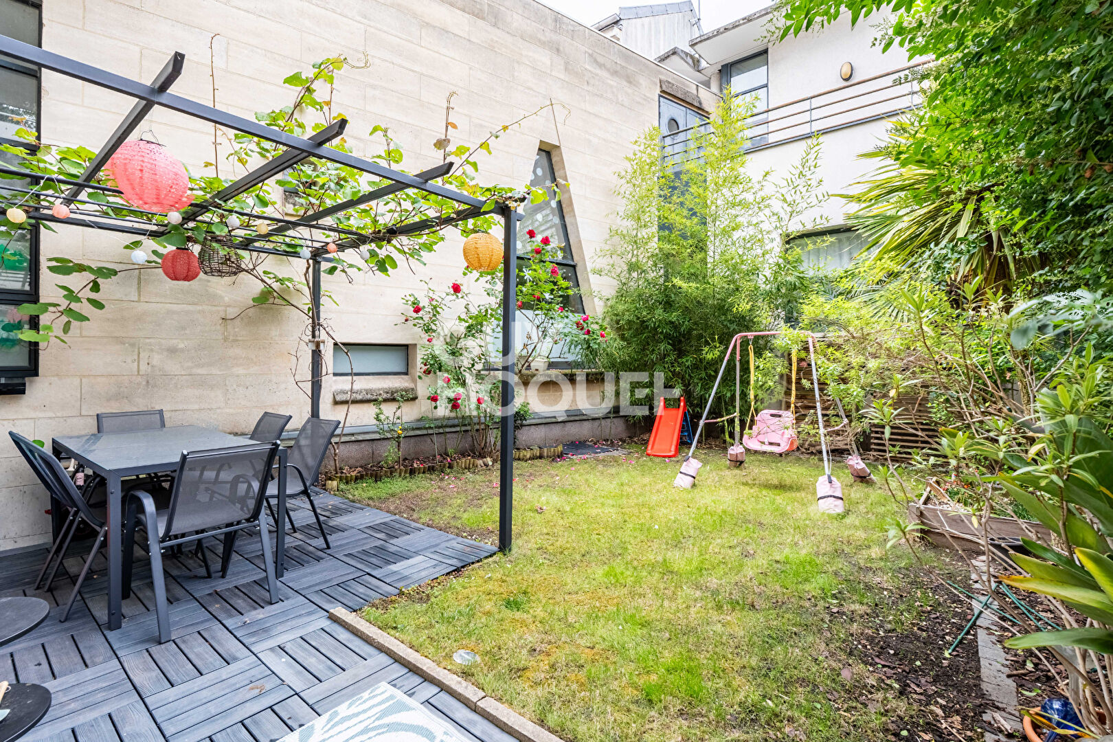 APPARTEMENT 3 PIECES AVEC JARDIN, PARKING ET CAVE