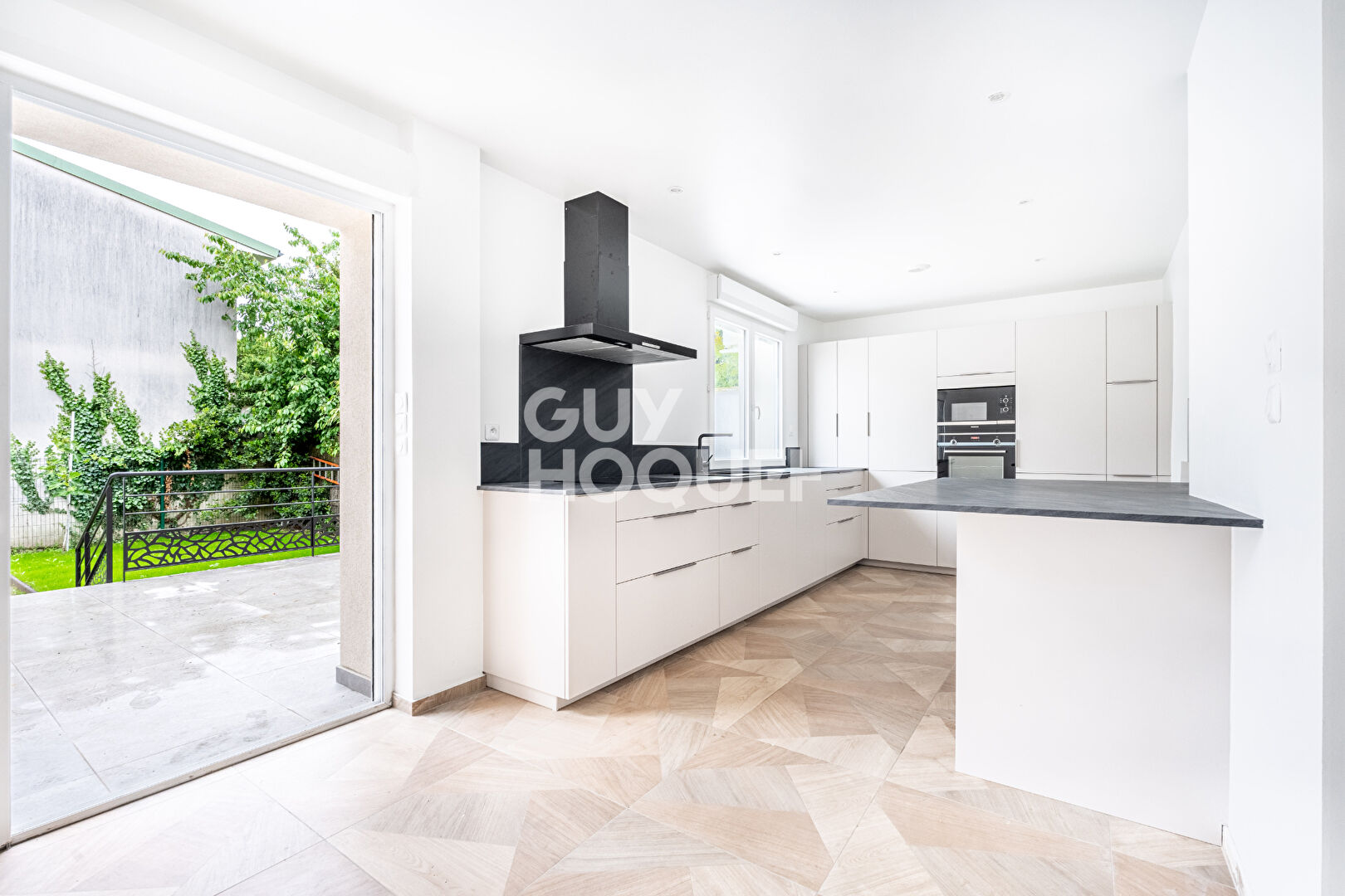 MAISON FAMILIALE PROCHE METRO L13