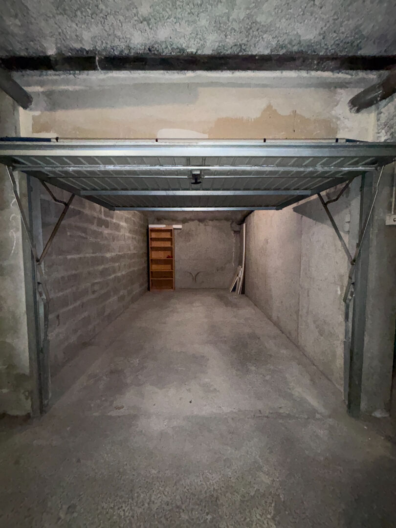 Parking / box Billere 15 m2