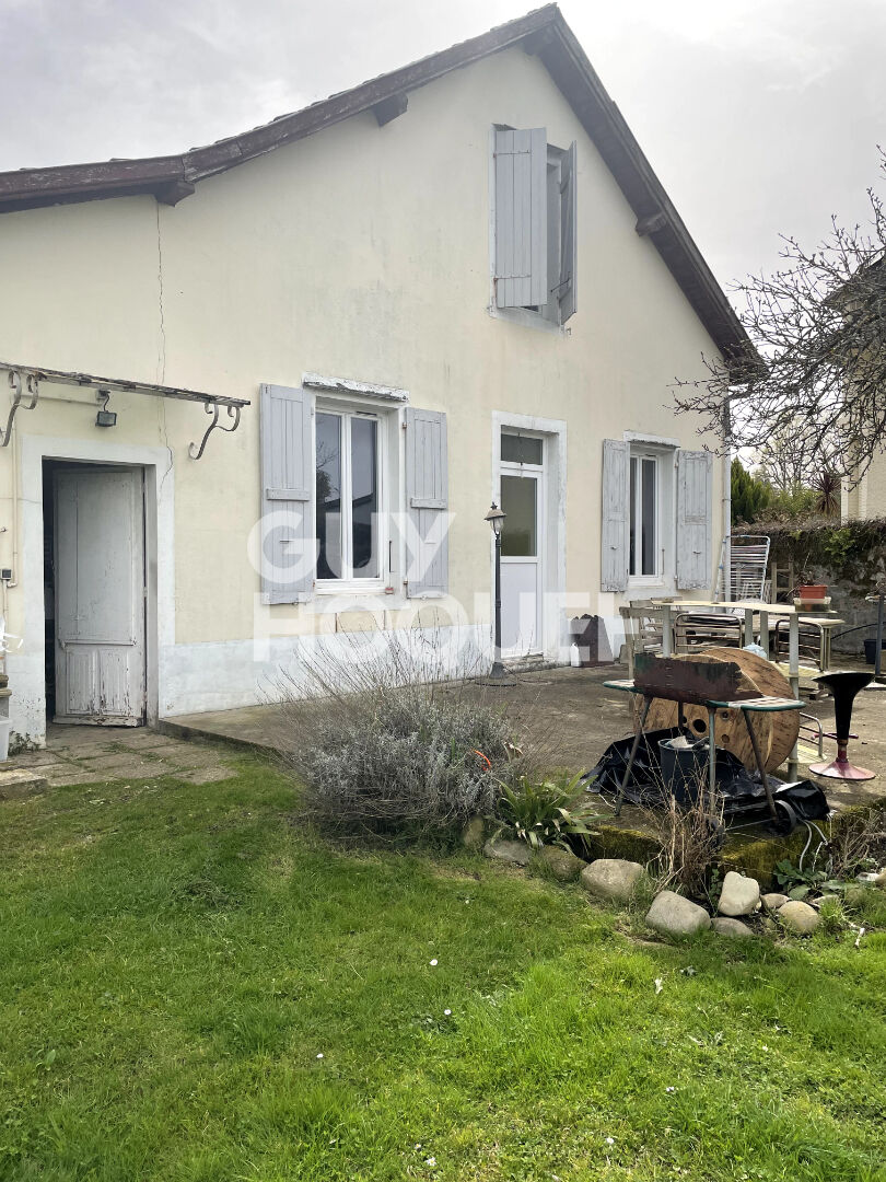 Oloron-Sainte-Marie (64400)  maison avec du charme, cau alme