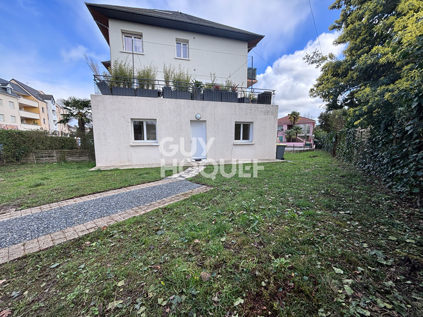 T1 BIS HAUT DE BILLERE AVEC JARDIN