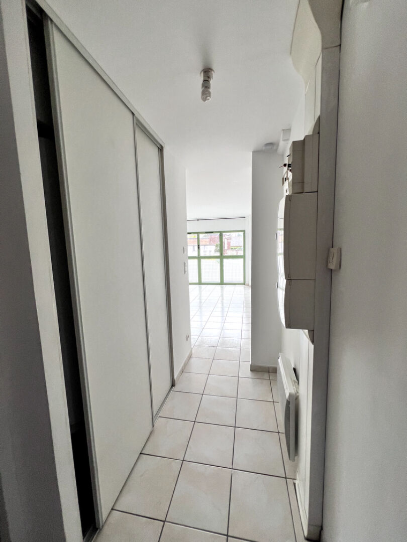 A louer F1 - Résidence 76500 Elbeuf - Réf BARB-1E-L4