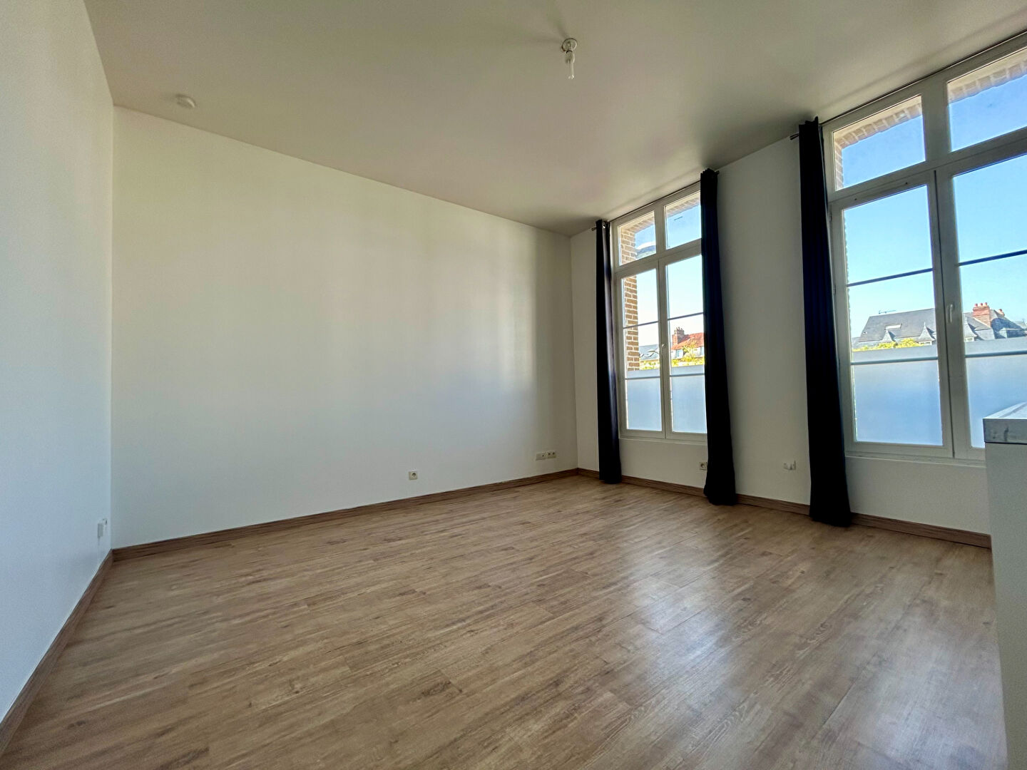 Studio prox IUT - 76500 Elbeuf - Ref LECA-1E-P3