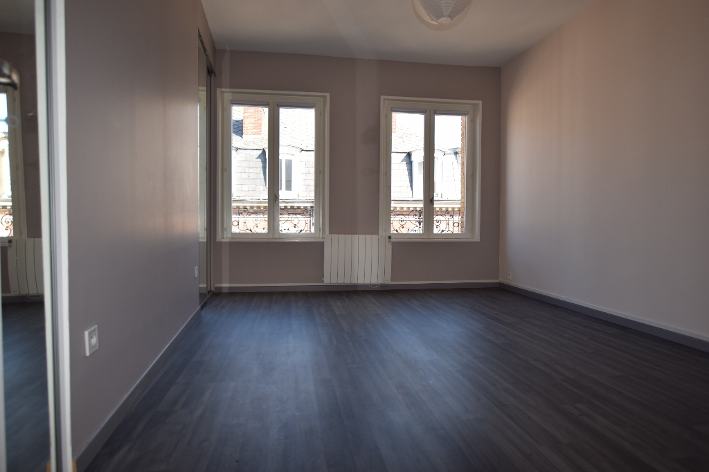 Spacieux T2 65m2 à Elbeuf référence CHBA