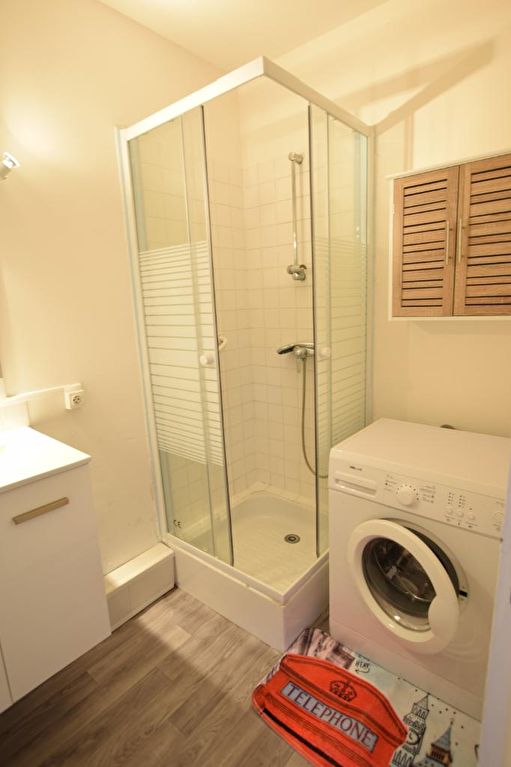 A LOUER F2 ENTIEREMENT MEUBLE - CAUDEBEC LES ELBEUF