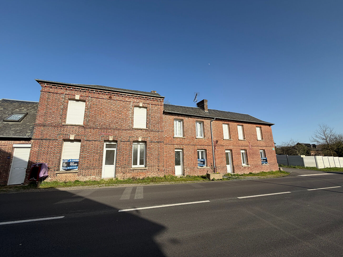 A la la location Appartement  T2 - 27520- Réf CANT-RDC2