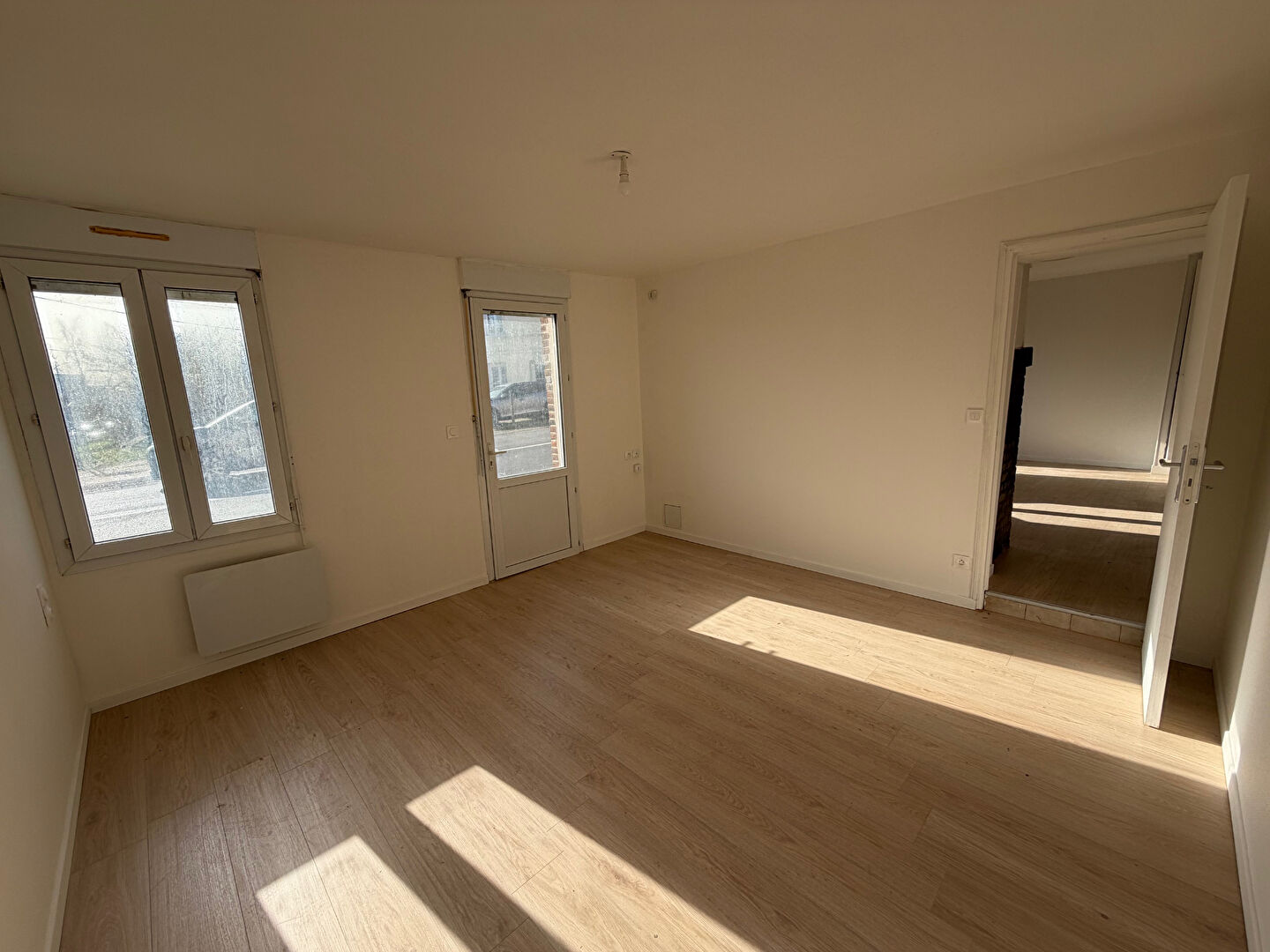 A la la location Appartement  T2 - 27520- Réf CANT-RDC2