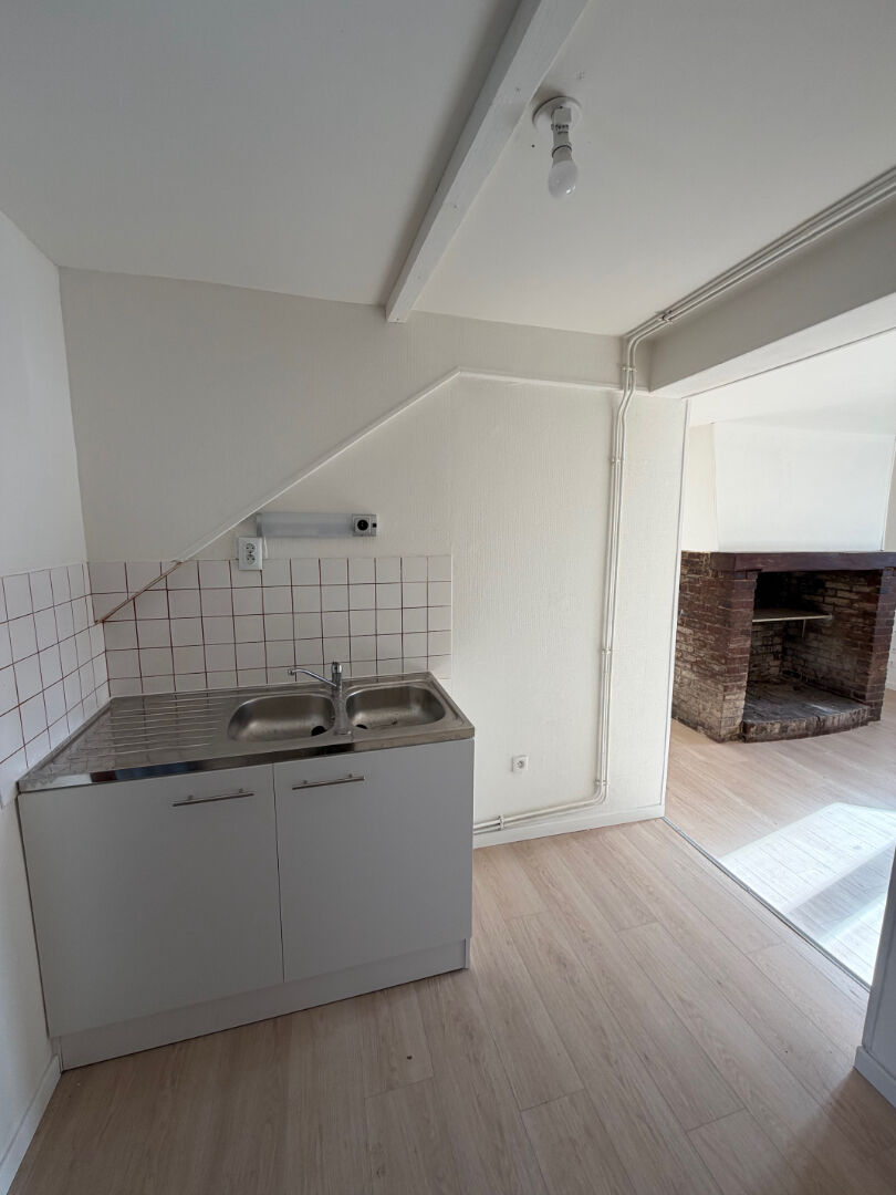 A la la location Appartement  T2 - 27520- Réf CANT-RDC2