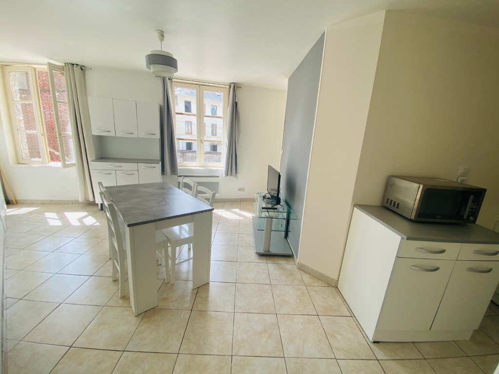 Appartement  T1 Bis Meublé  de 27 m2 proche centre ville d'Elbeuf.- Réf CAMA