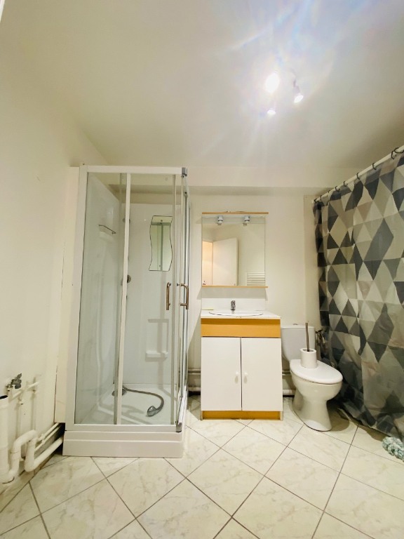 Appartement  T1 Bis Meublé  de 27 m2 proche centre ville d'Elbeuf.- Réf CAMA