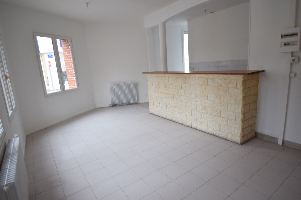 APPARTEMENT RDC PROCHE DES COMMERCES