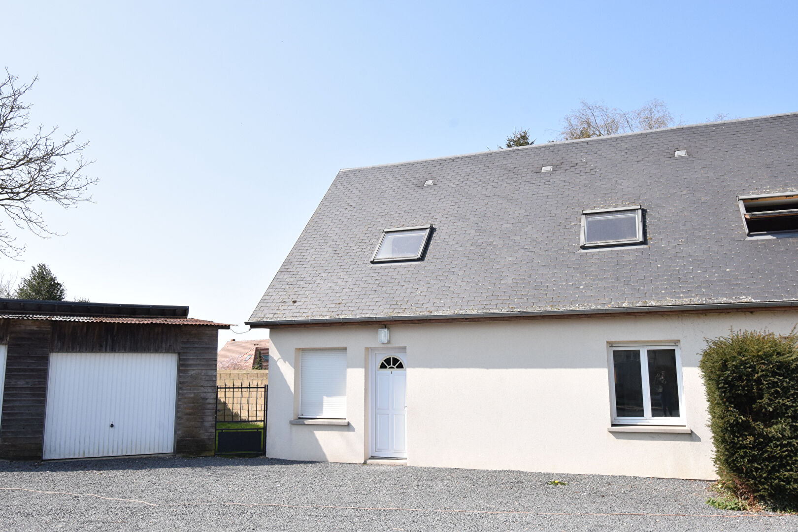 BOSROUMOIS - Maison d'environ 90 m² avec jardin et garage