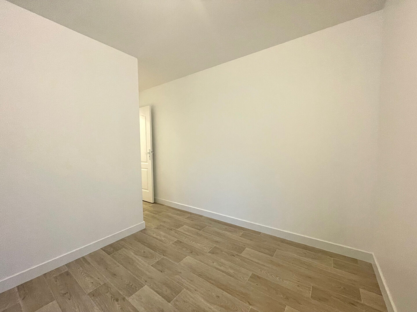 GRANDS VOLUMES POUR CET APPARTEMENT