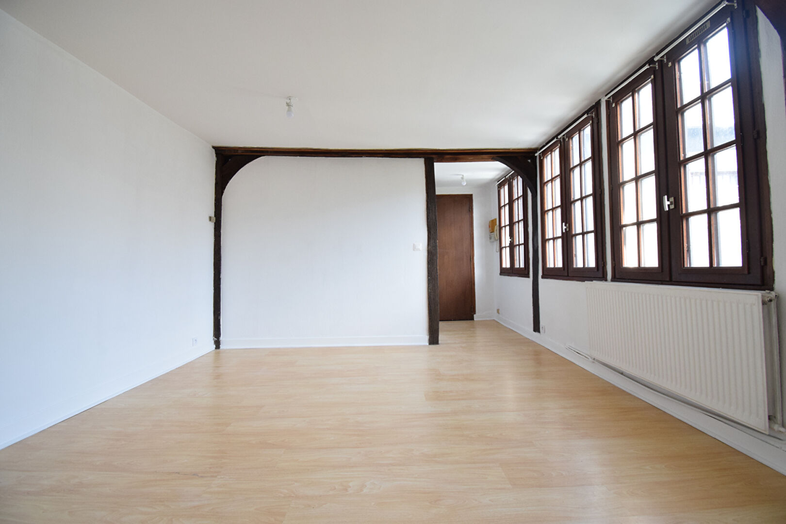 Appartement F2  situé dans le centre ville d'Elbeuf