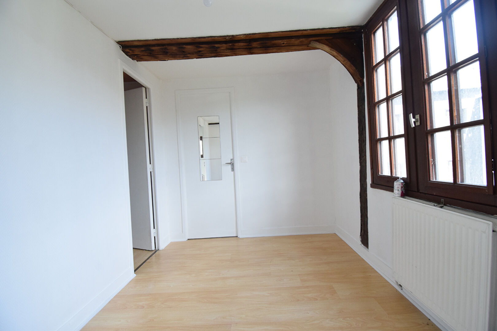 Appartement F2  situé dans le centre ville d'Elbeuf
