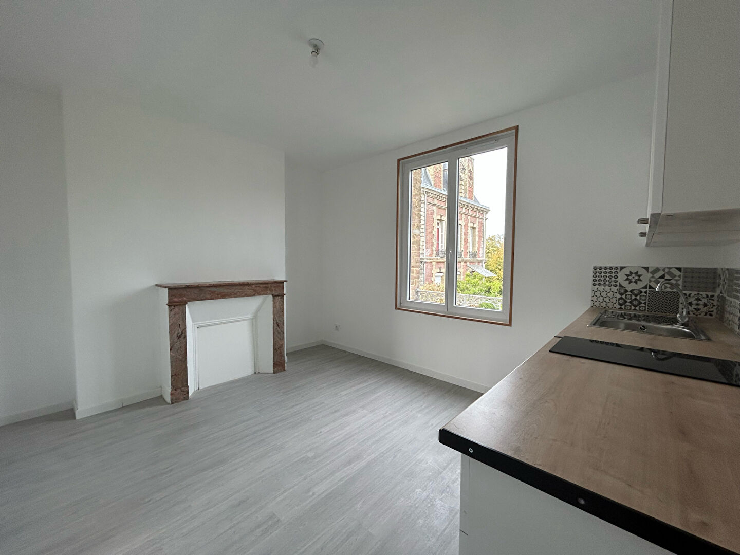 Appartement T1 bis Caudebec Les Elbeuf- Réf LEST-1D
