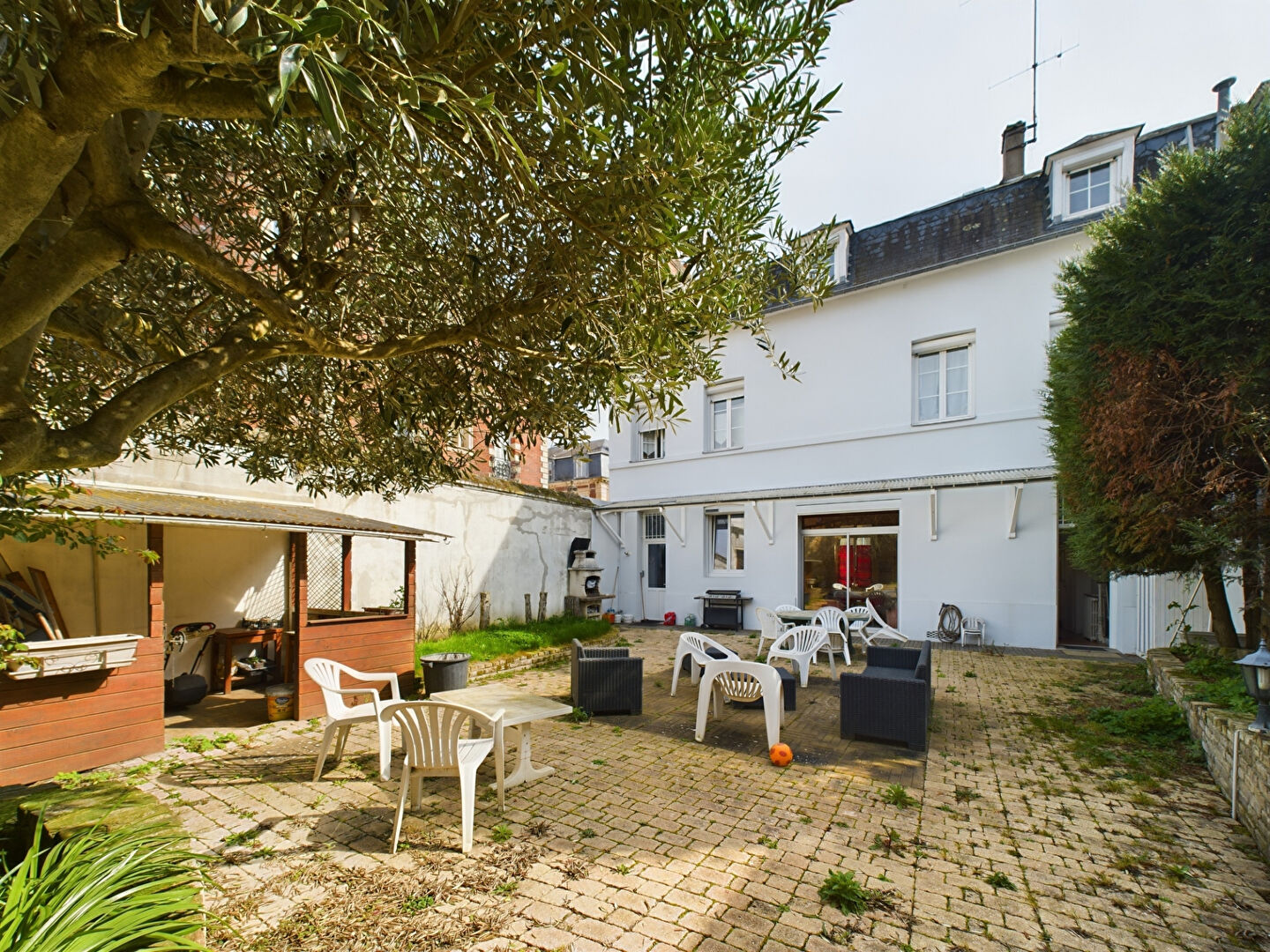 ELBEUF : maison F7 (159 m²) à vendre