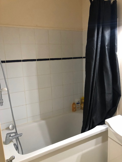 A LOUER STUDIO AVEC PLACE DE PARKING PROCHE DES DOCKS A ROUEN (76000)