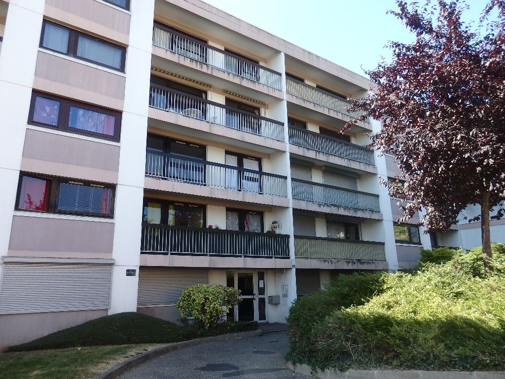 A LOUER STUDIO AVEC PLACE DE PARKING PROCHE DES DOCKS A ROUEN (76000)