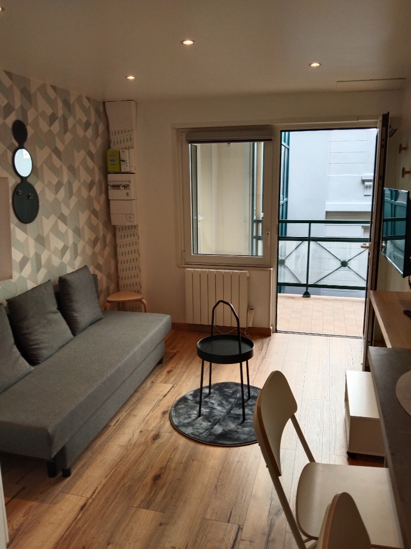 Studio entièrement refait à neuf