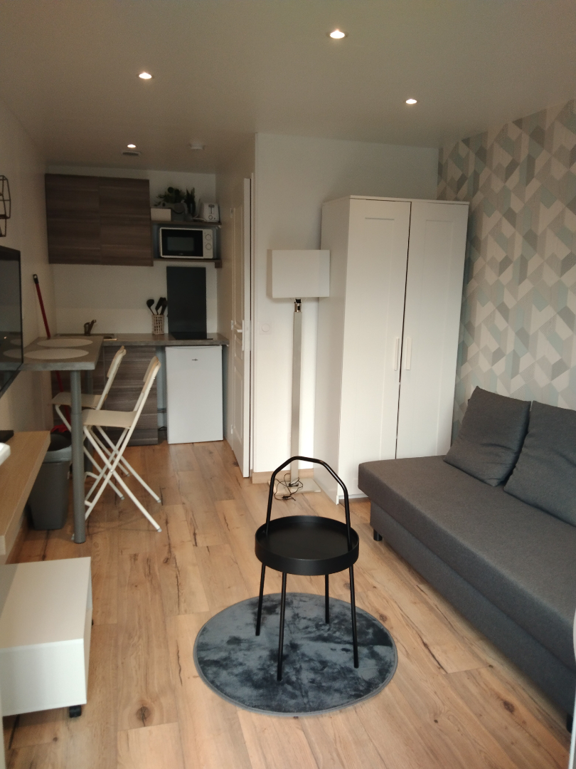 Studio entièrement refait à neuf