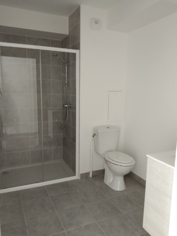 Studio avec balcon dans une résidence neuve