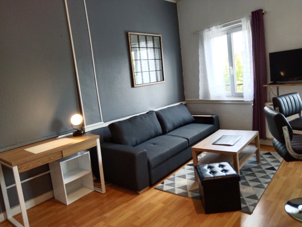 Studio meuble à 2mn de la gare de ROUEN.